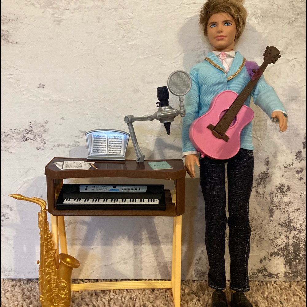 Rare Barbie Music set! Gently used! In great condition